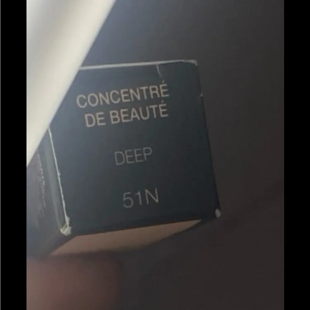 Gucci multi use concealer 51N Deep